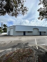 2696 NW 31st Ave, Lauderdale Lakes, FL à louer Photo de l’immeuble– Image 1 sur 6