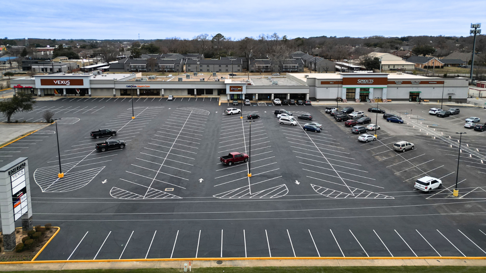4015 S Broadway Ave, Tyler, TX à louer - Photo de l’immeuble – Image 1 sur 5