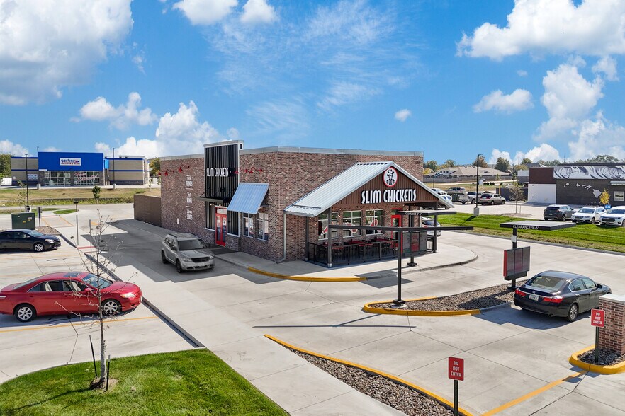 965 SE Alices Rd, Waukee, IA à vendre - Photo de l’immeuble – Image 1 sur 4