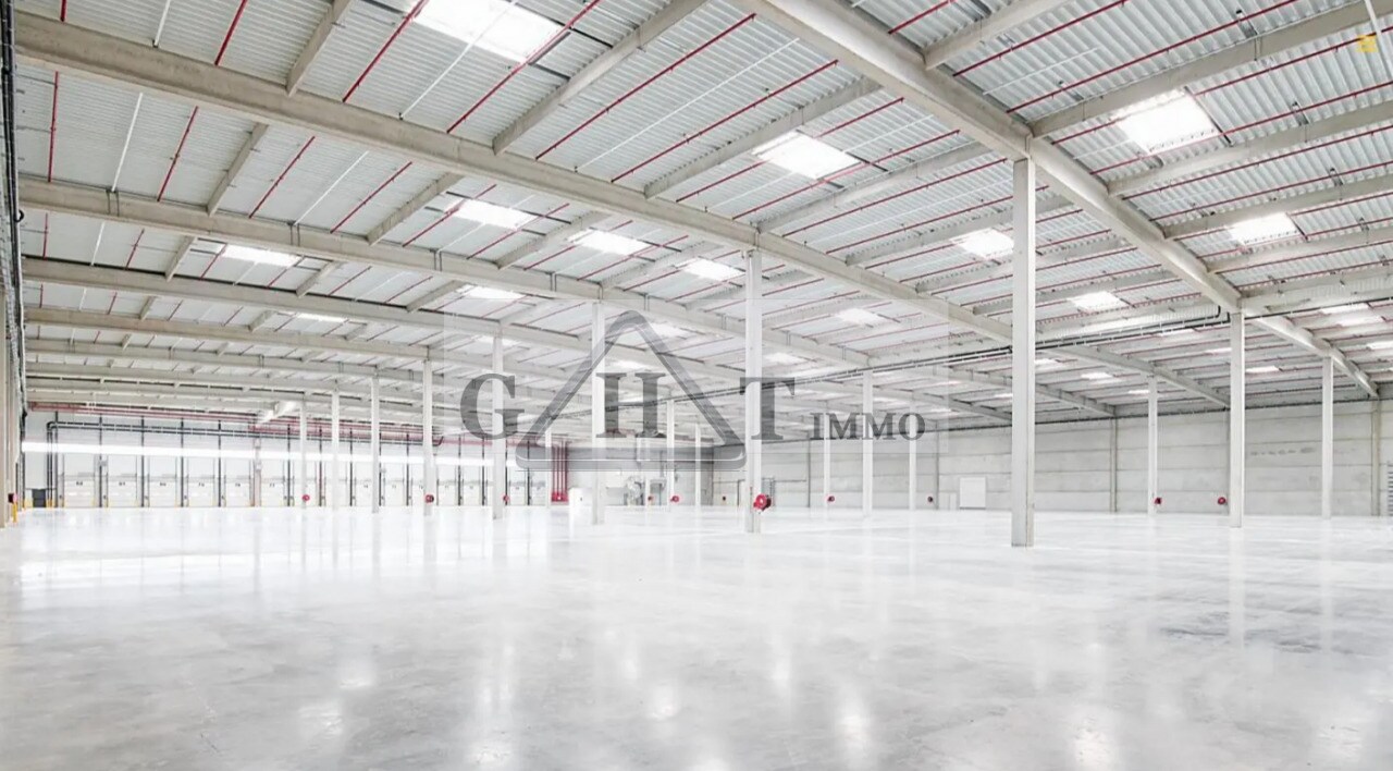 Industriel/Logistique dans Gretz-Armainvilliers à louer Photo de l’immeuble– Image 1 sur 6