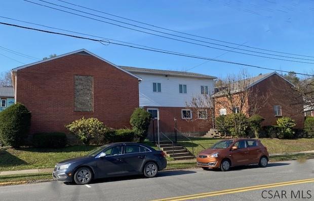 638 Ferndale Ave, Johnstown, PA à vendre Photo principale– Image 1 sur 25