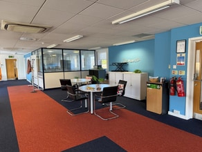 40-52 The Broadway, Crawley à louer Photo intérieure– Image 2 sur 4