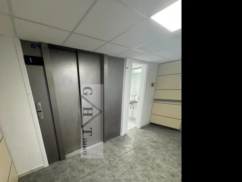 Industriel/Logistique dans Ivry-sur-Seine à louer - Photo intérieure – Image 2 sur 2