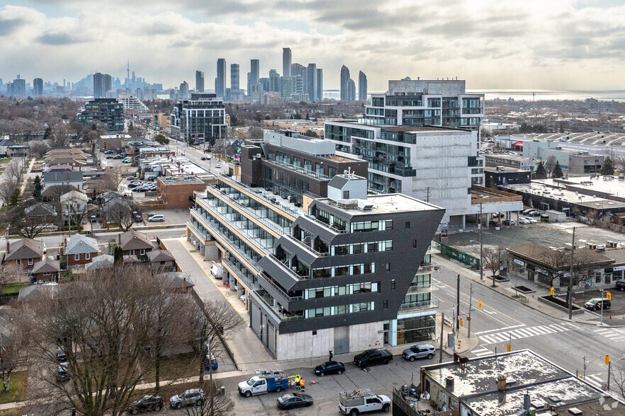 6 Chartwell Rd, Toronto, ON à louer - Aérien – Image 3 sur 3