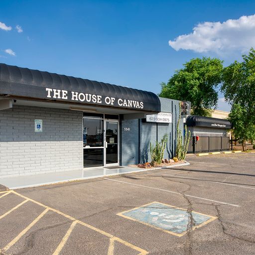 5541 N 59th Ave, Glendale, AZ à louer - Photo de l’immeuble – Image 1 sur 11