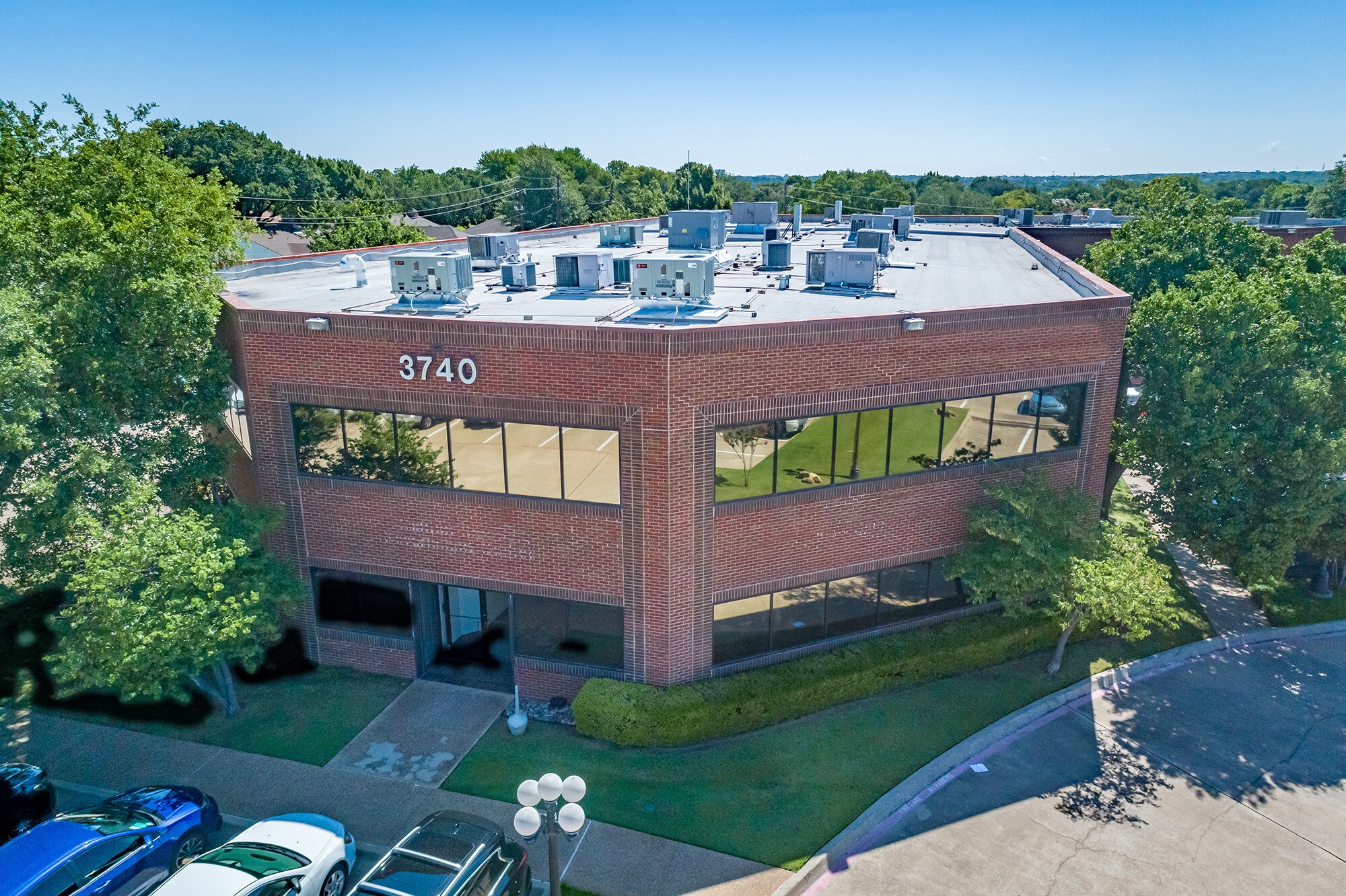 3740 N Josey Ln, Carrollton, TX à louer Photo principale– Image 1 sur 9