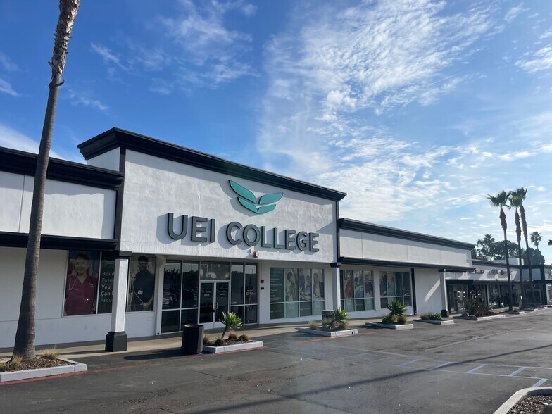 2007-2041 Mission Ave, Oceanside, CA à louer - Photo de l’immeuble – Image 3 sur 8