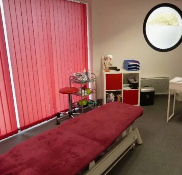 Local d’activités dans Chantepie à louer - Photo de l’immeuble – Image 3 sur 3