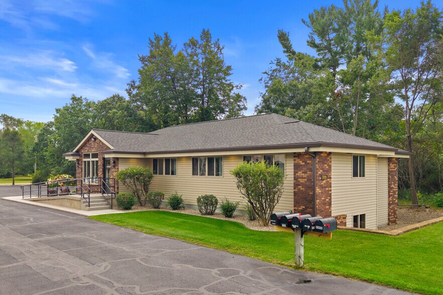 3210 Post Rd, Stevens Point, WI à louer - Photo de l’immeuble – Image 2 sur 31