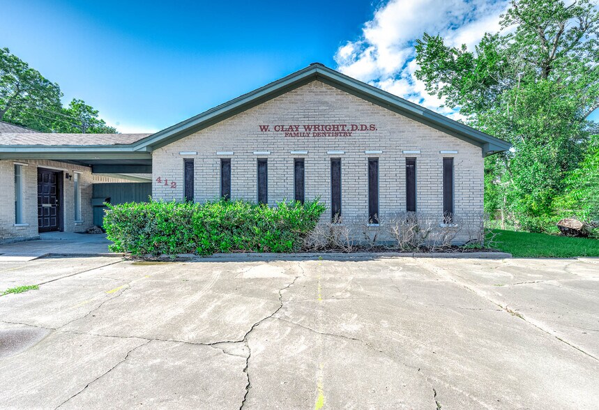 414 W House St, Alvin, TX à louer - Photo de l’immeuble – Image 2 sur 23