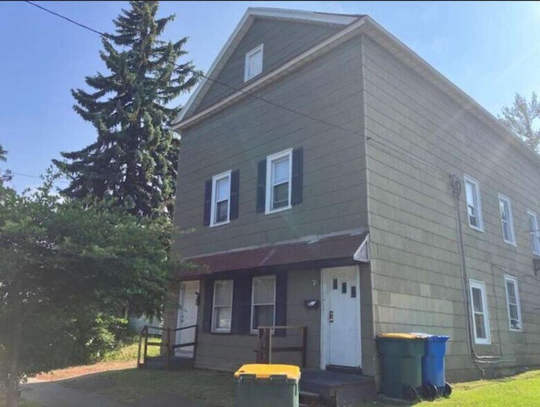 1593 N Goodman St, Rochester, NY à vendre - Photo principale – Image 1 sur 1