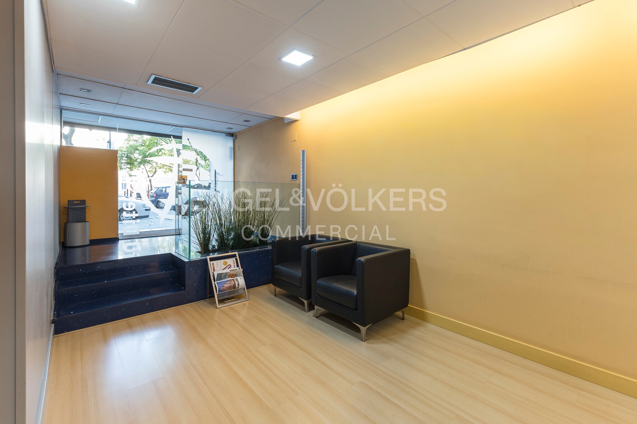 Immeuble residentiel dans Barcelone, Barcelona à vendre Photo intérieure– Image 1 sur 3