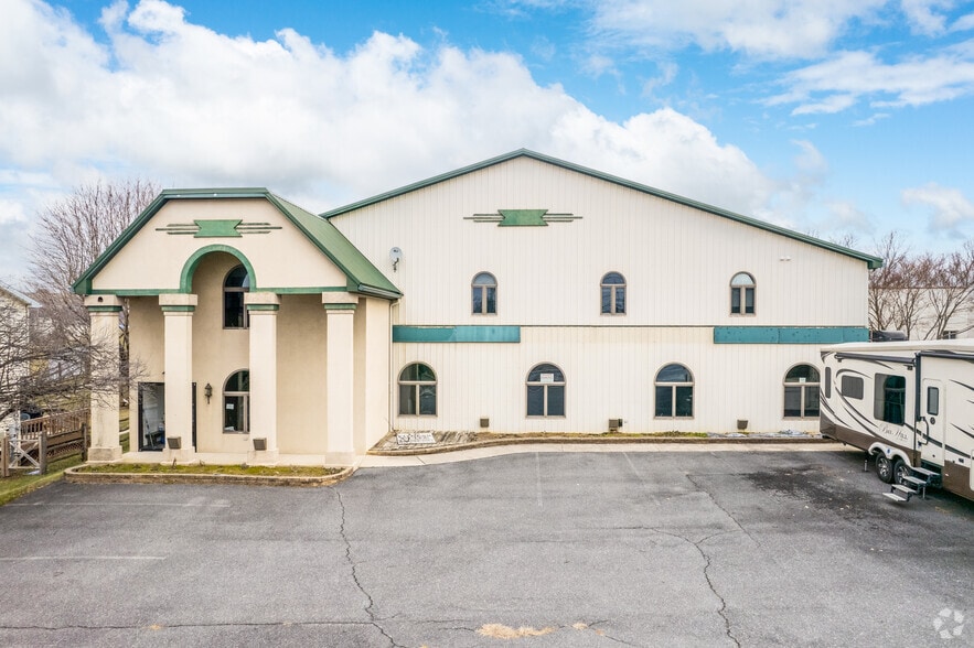 242 N Whiteoak St, Kutztown, PA à louer - Photo principale – Image 1 sur 11