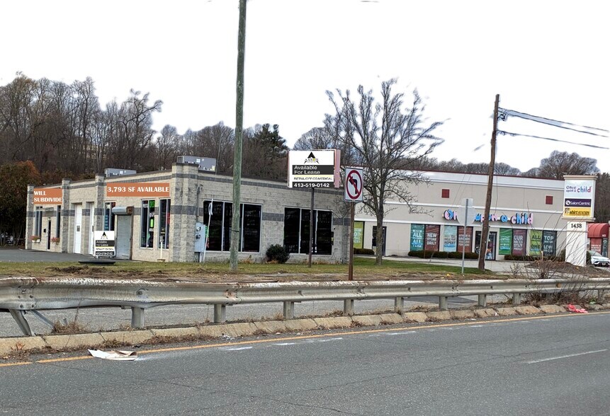 1448 Riverdale St, West Springfield, MA à louer - Photo de l’immeuble – Image 2 sur 7