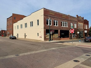 130 Spring St, Johnson City, TN à louer Photo intérieure– Image 1 sur 2
