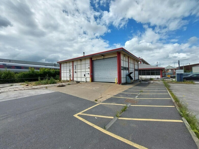 Ten Pound Walk, Doncaster à louer - Photo de l’immeuble – Image 3 sur 3