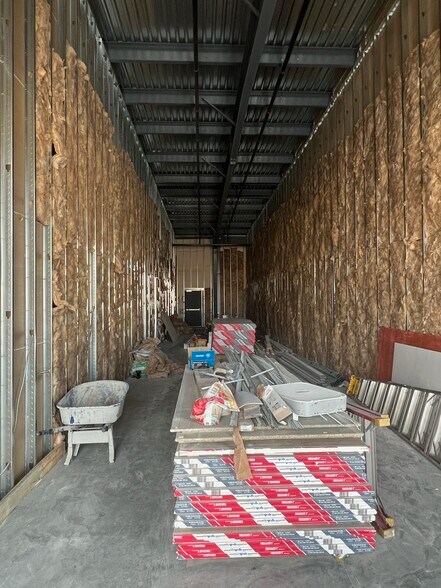 6356 S Peek Rd, Katy, TX à louer - Photo de l’immeuble – Image 3 sur 17