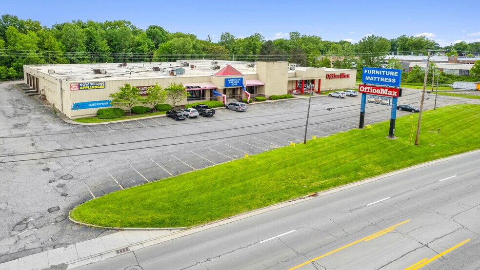 4335-4345 Lincoln Way E, Massillon, OH à vendre - Photo de l’immeuble – Image 2 sur 11