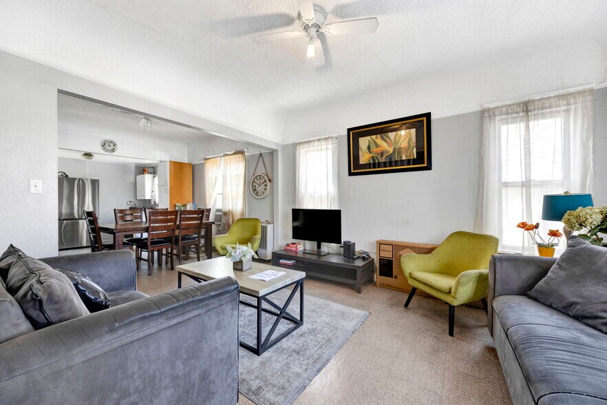 1166 W 39th Pl, Los Angeles, CA à vendre - Photo de l’immeuble – Image 3 sur 33