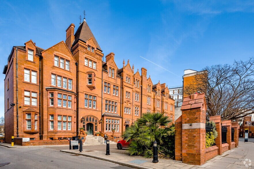 100 Hammersmith Rd, Londres à louer - Photo de l’immeuble – Image 2 sur 22