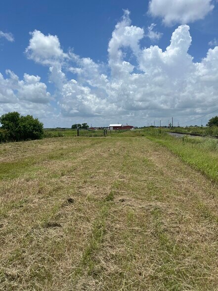 1625 US Highway 59 N, Edna, TX à vendre - Photo de l’immeuble – Image 1 sur 5