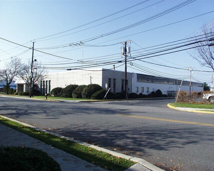 540 Gotham Pky, Carlstadt, NJ à louer - Photo de l’immeuble – Image 2 sur 4