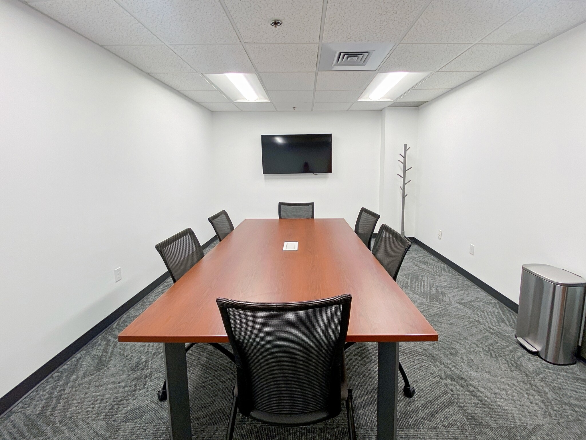 437 Turnpike St, Canton, MA à louer Photo intérieure– Image 1 sur 12