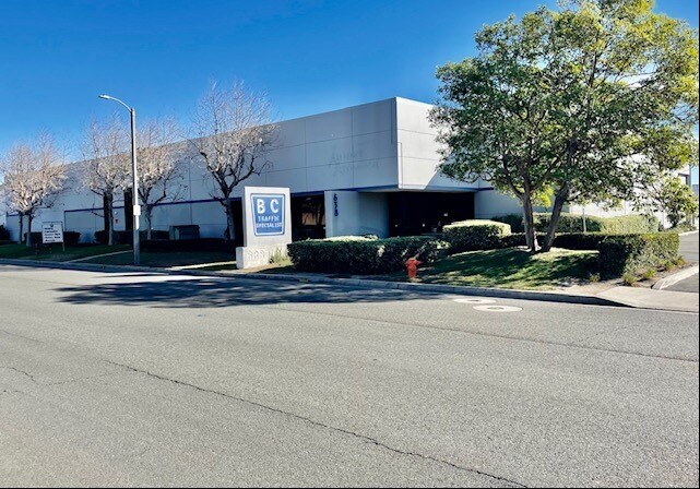 638 W Southern Ave, Orange, CA à vendre - Photo de l’immeuble – Image 2 sur 7
