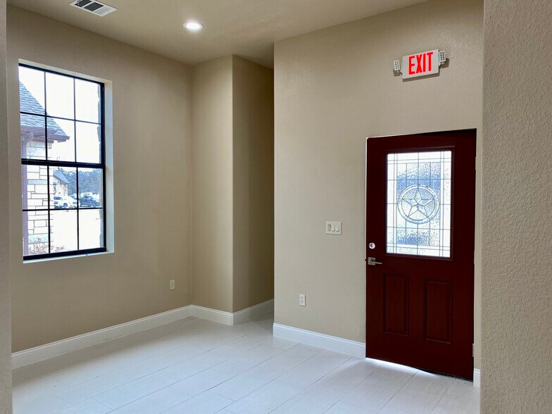 2366-2372 S Uecker Ln, Lewisville, TX à louer - Photo intérieure – Image 3 sur 9