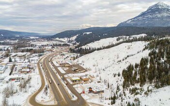1002 Trans Canada Hwy W, Golden, BC - Vue aérienne vue de carte