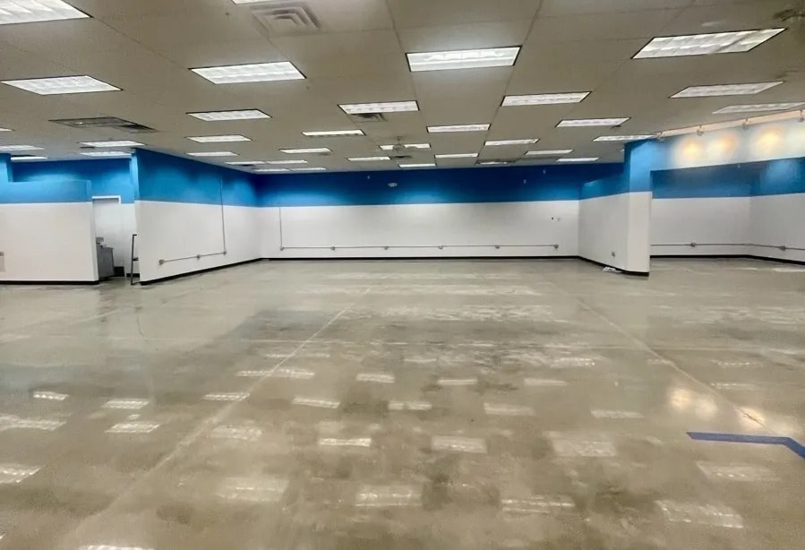 521 W Grand Ave, Haysville, KS à louer Photo de l’immeuble– Image 1 sur 2