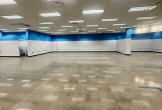 521 W Grand Ave, Haysville, KS à louer Photo de l’immeuble– Image 1 sur 2