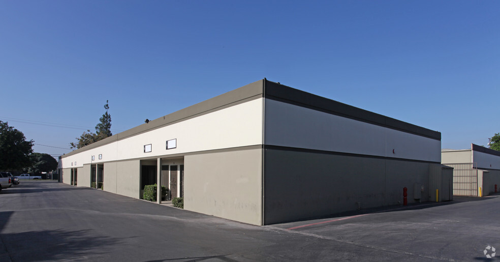 1649 E Mission Blvd, Pomona, CA à louer - Photo de l’immeuble – Image 3 sur 3