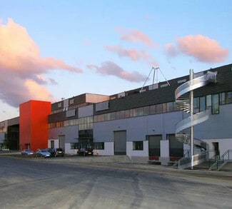 Plus de détails pour 1 Route De La Révolte, Saint-Denis - Bureau, Local d'activités à louer