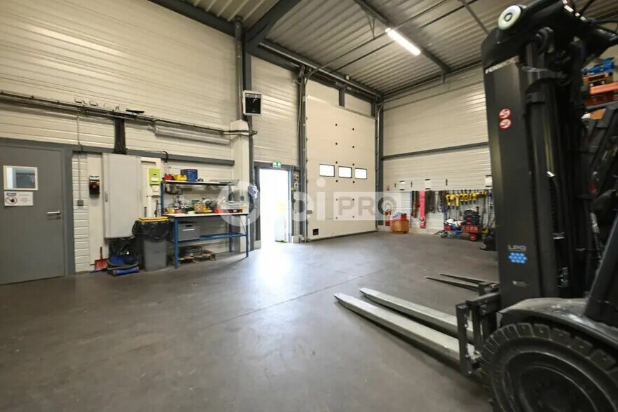 Local d’activités dans Chalon-sur-Saône à louer - Photo intérieure – Image 2 sur 8