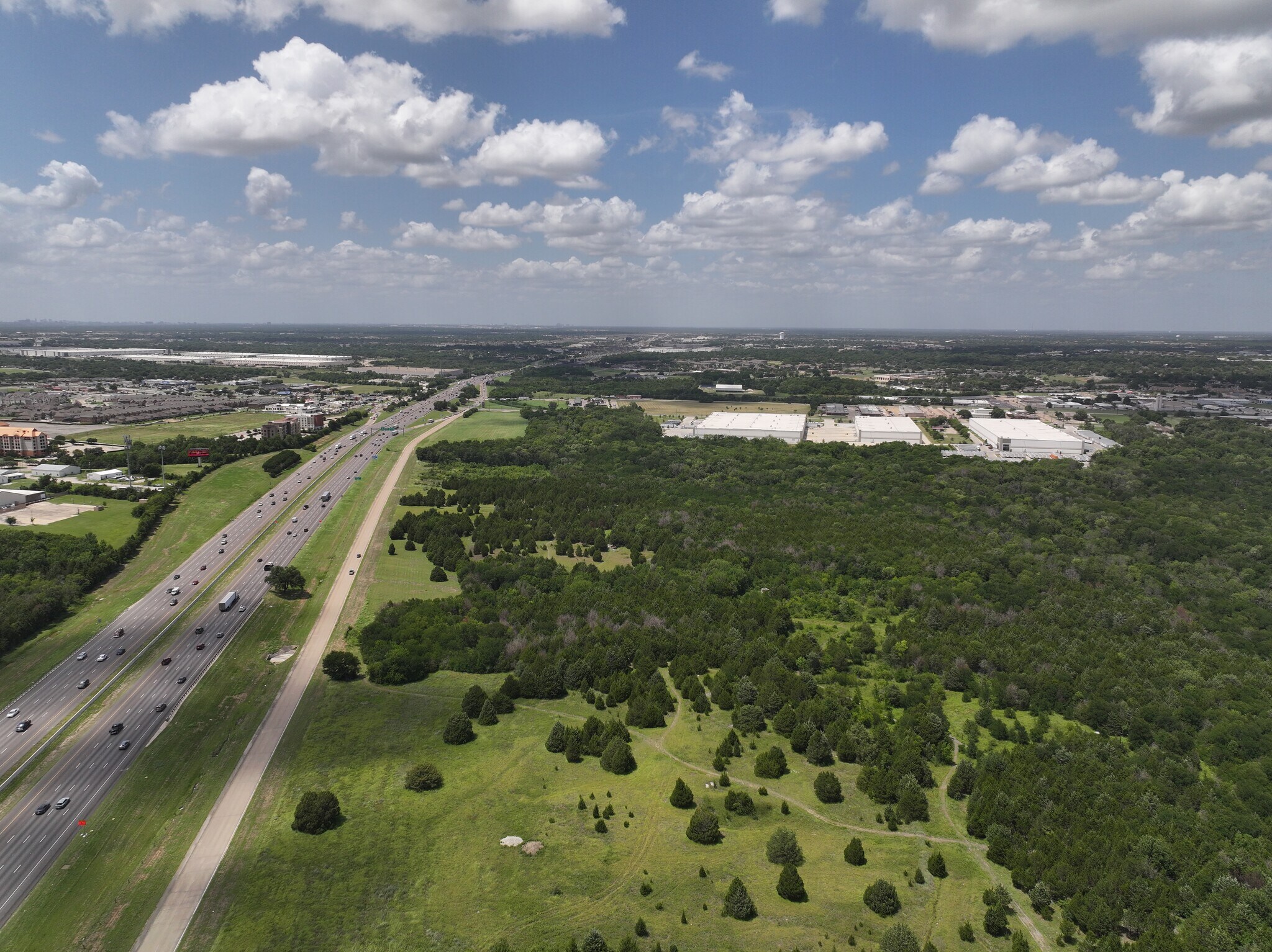 22100 LBJ Fwy, Mesquite, TX à vendre Photo de l’immeuble– Image 1 sur 7