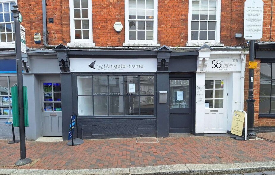 115 High St, Godalming à louer - Photo de l’immeuble – Image 1 sur 1