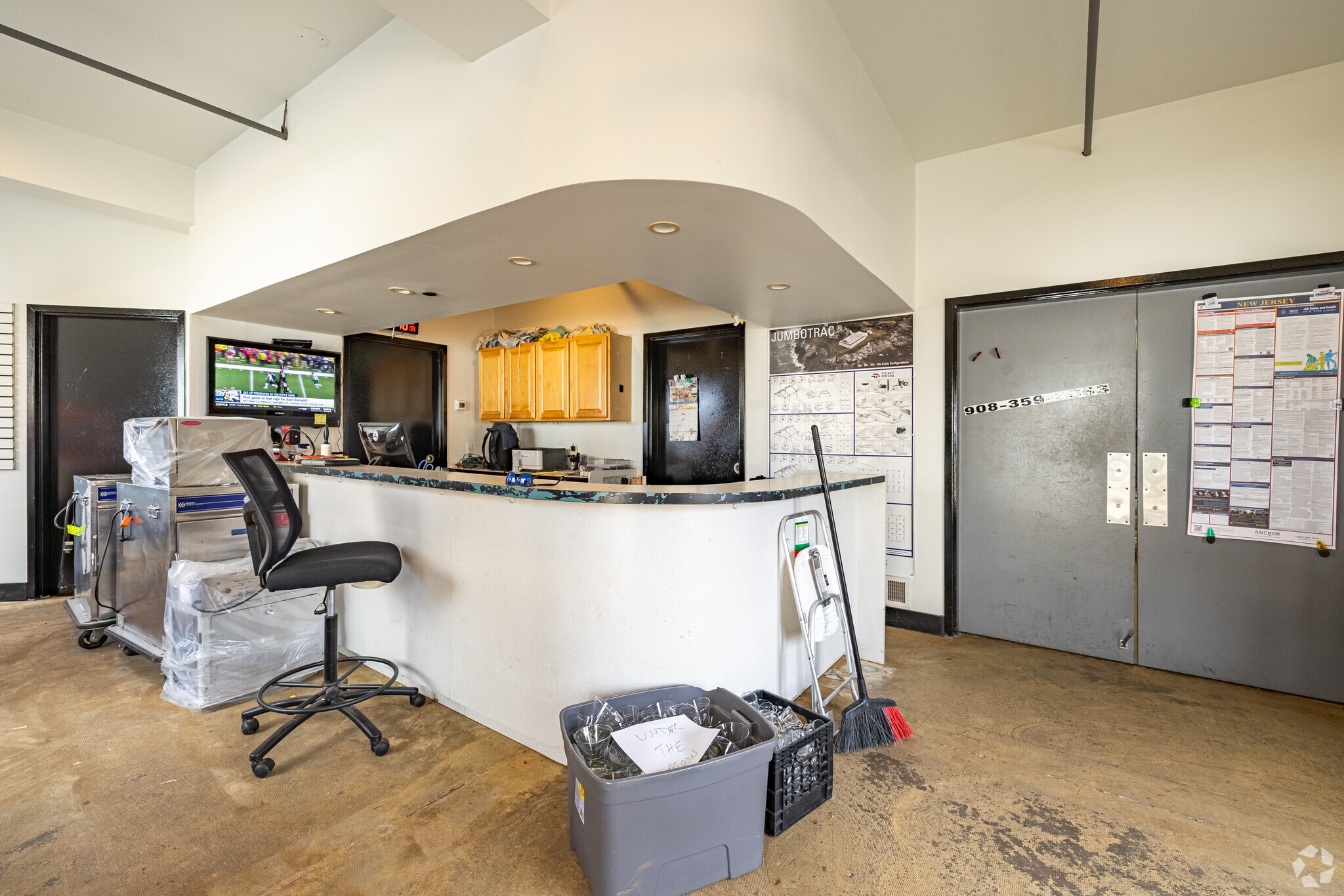 230 US Highway 206, Hillsborough, NJ à vendre Photo intérieure– Image 1 sur 6