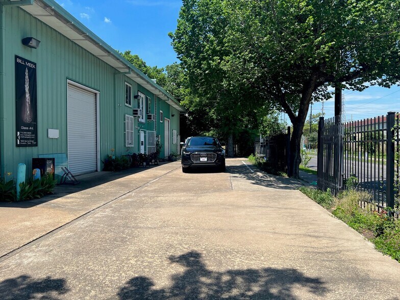1907 Spring St, Houston, TX à louer - Photo de l’immeuble – Image 2 sur 8