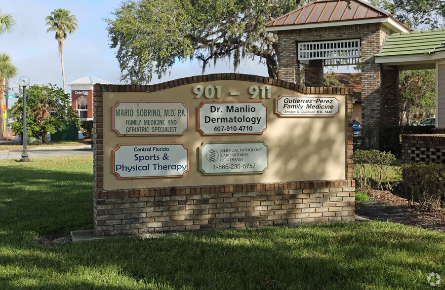 901-911 N Central Ave, Kissimmee, FL à louer - Photo de l’immeuble – Image 2 sur 21
