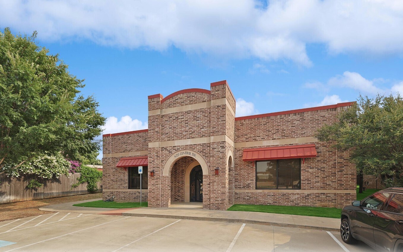 820 Central Dr, Colleyville, TX à vendre Photo principale– Image 1 sur 75
