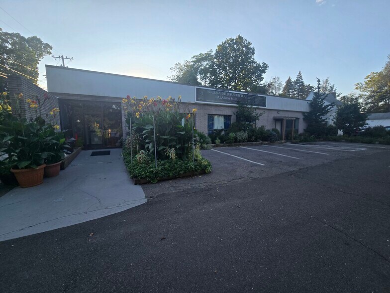 1 Technology Plz, Norwalk, CT à louer - Photo de l’immeuble – Image 1 sur 2