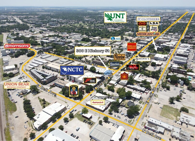 300 E Hickory St, Denton, TX à louer - Photo de l’immeuble – Image 2 sur 2