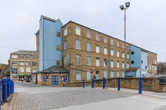 Plus de détails pour 418 Bradford Rd, Batley - Local commercial à louer