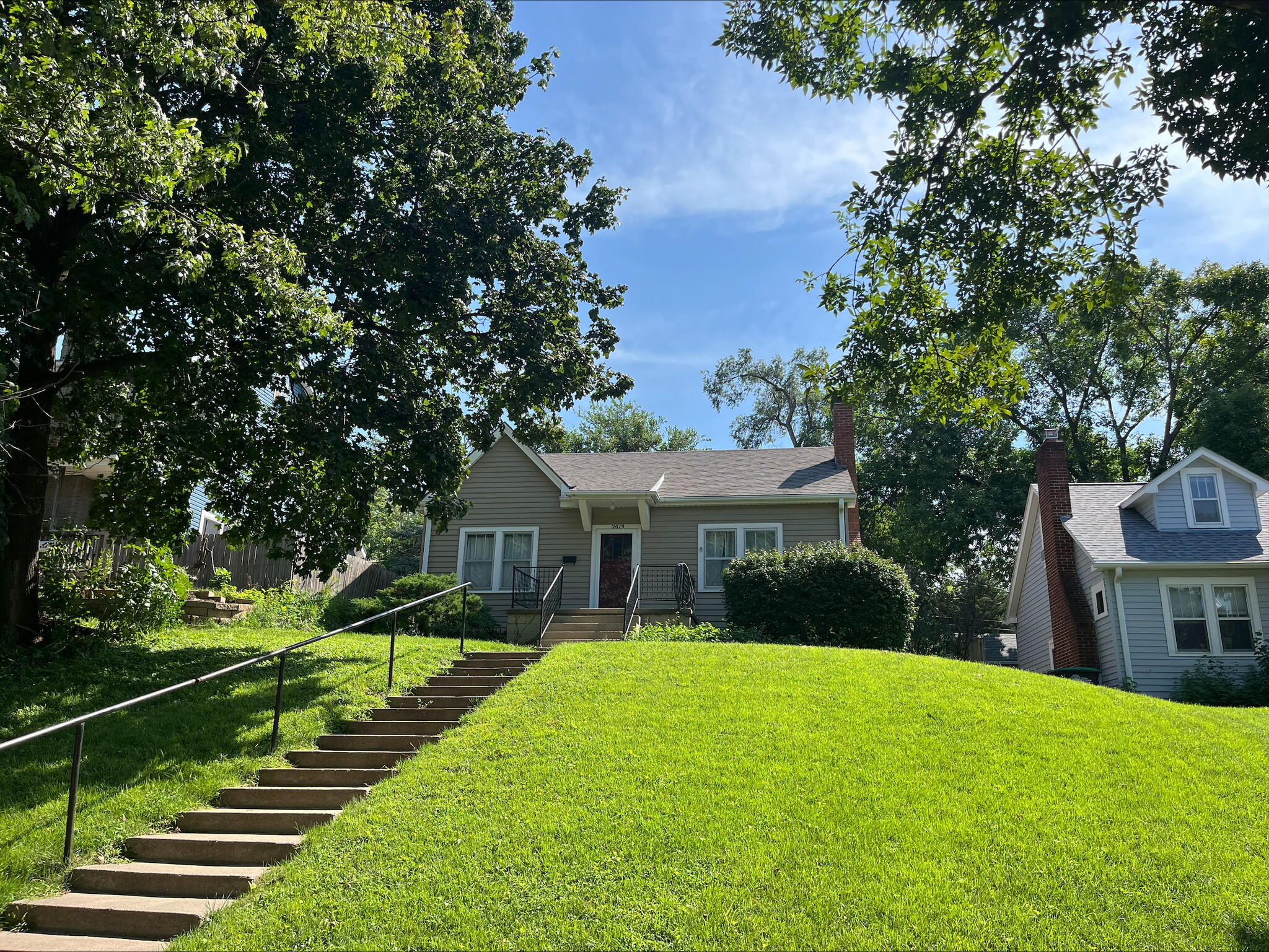 2019 N 51st St, Omaha, NE à vendre Photo principale– Image 1 sur 2