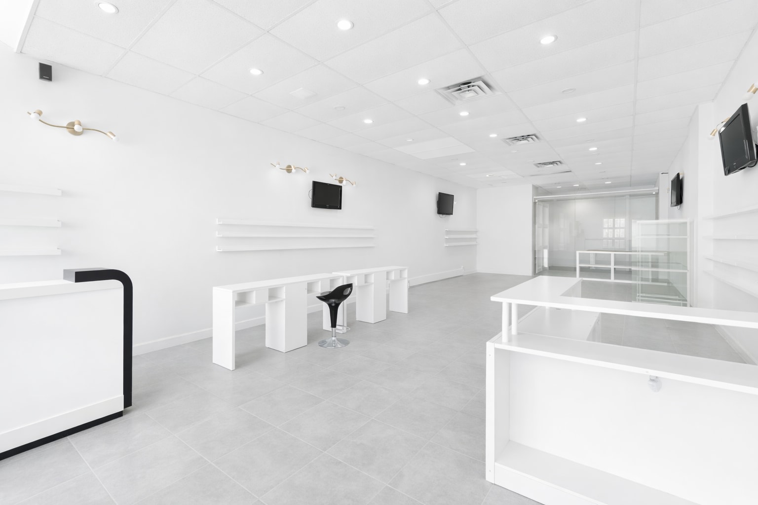 5324-5348 Ch Queen-Mary, Montréal, QC à louer Photo intérieure– Image 1 sur 4