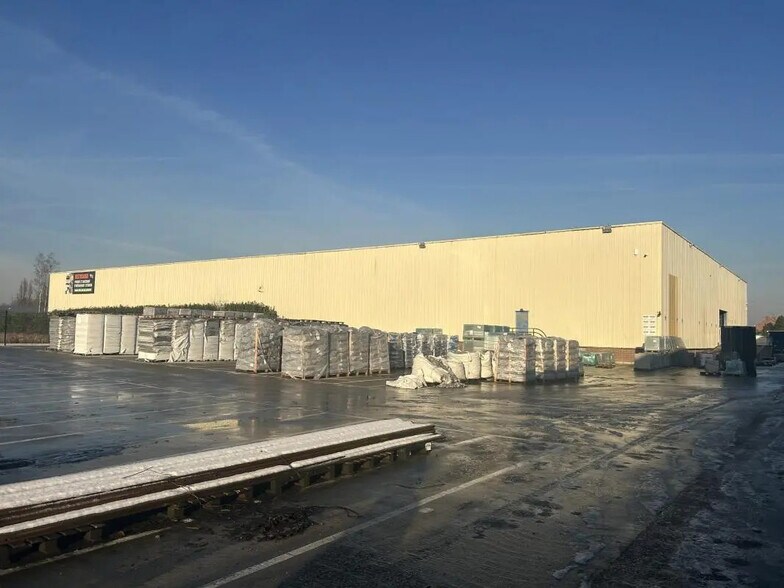 Industriel/Logistique dans Armentières à vendre - Photo de l’immeuble – Image 2 sur 7