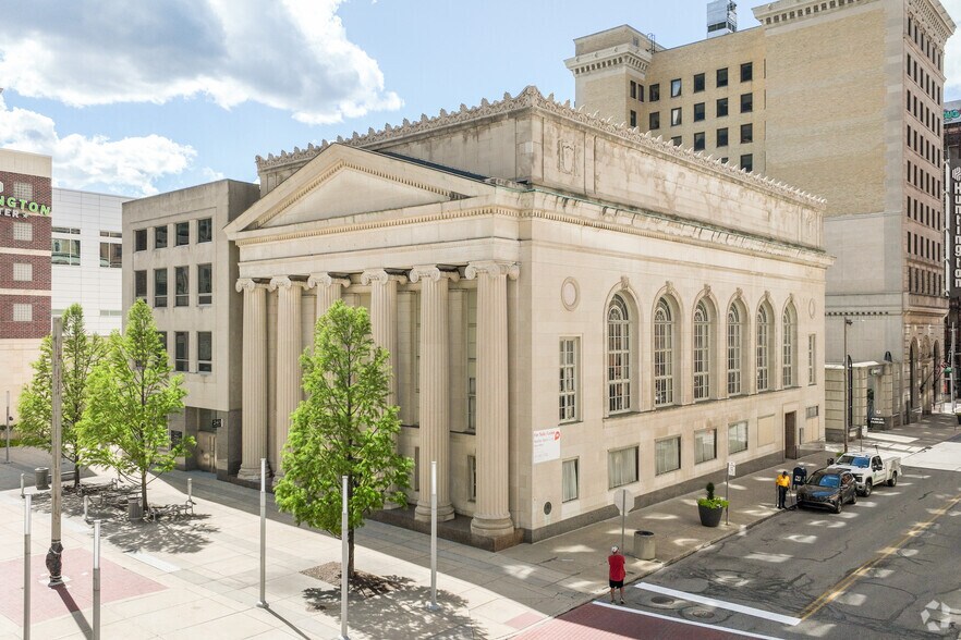 245 N Superior St, Toledo, OH à louer - Photo principale – Image 1 sur 5