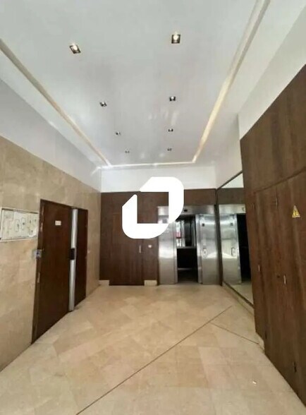 Bureau dans Viroflay à louer - Photo de l’immeuble – Image 3 sur 4