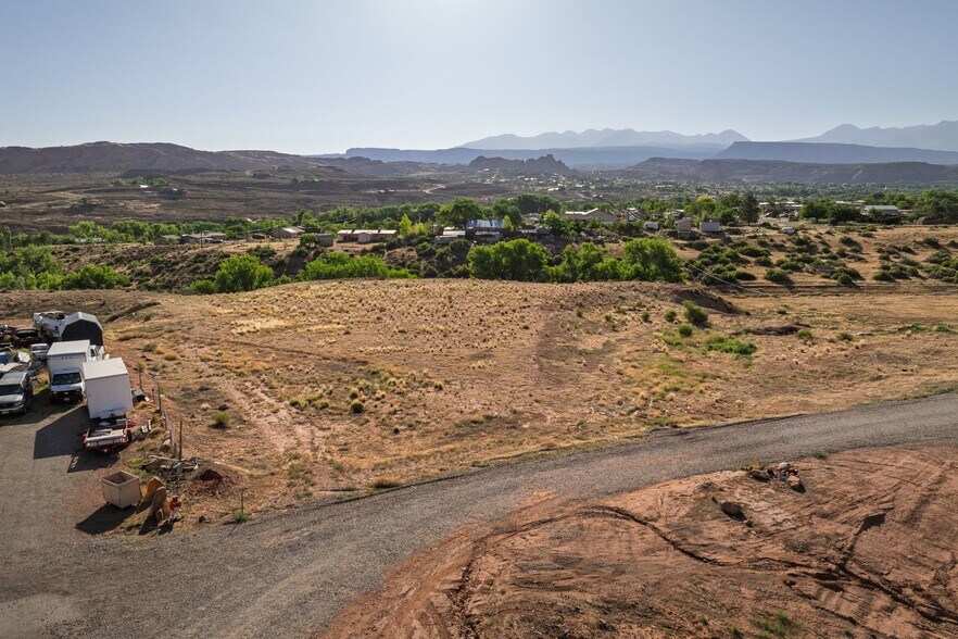 1880 Skyline Dr, Moab, UT à vendre - Photo de l’immeuble – Image 2 sur 36
